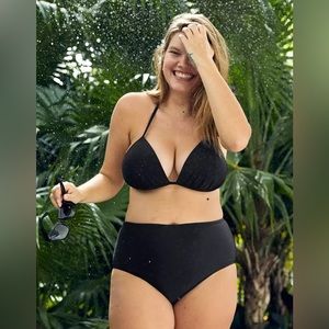 Aerie Perky Triangle Bikini Top in Black Size Medium New with tag